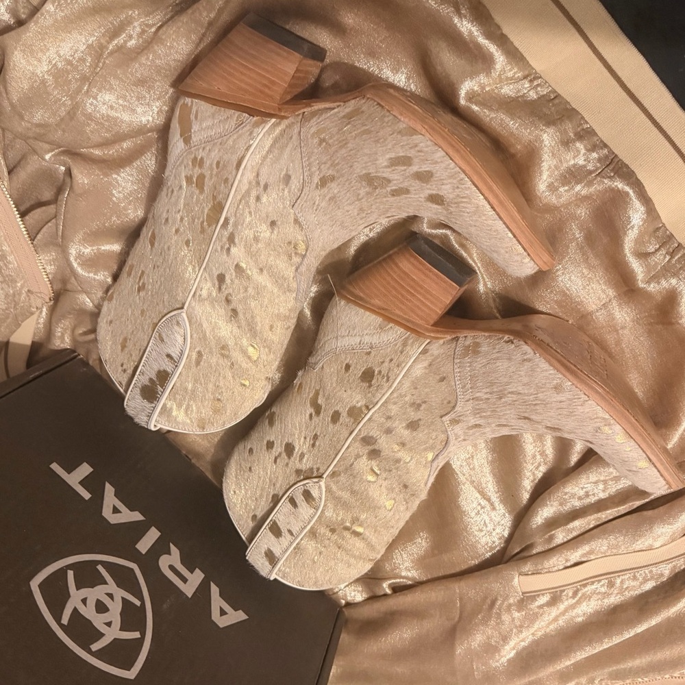 Ariat White & Gold Western Ankle Boots - Picture 4 of 8